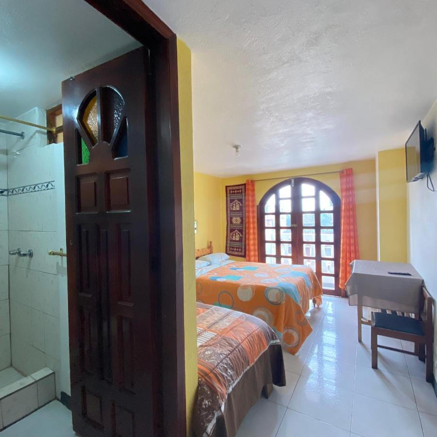 Hostal Chasqui 奥塔瓦洛 外观 照片
