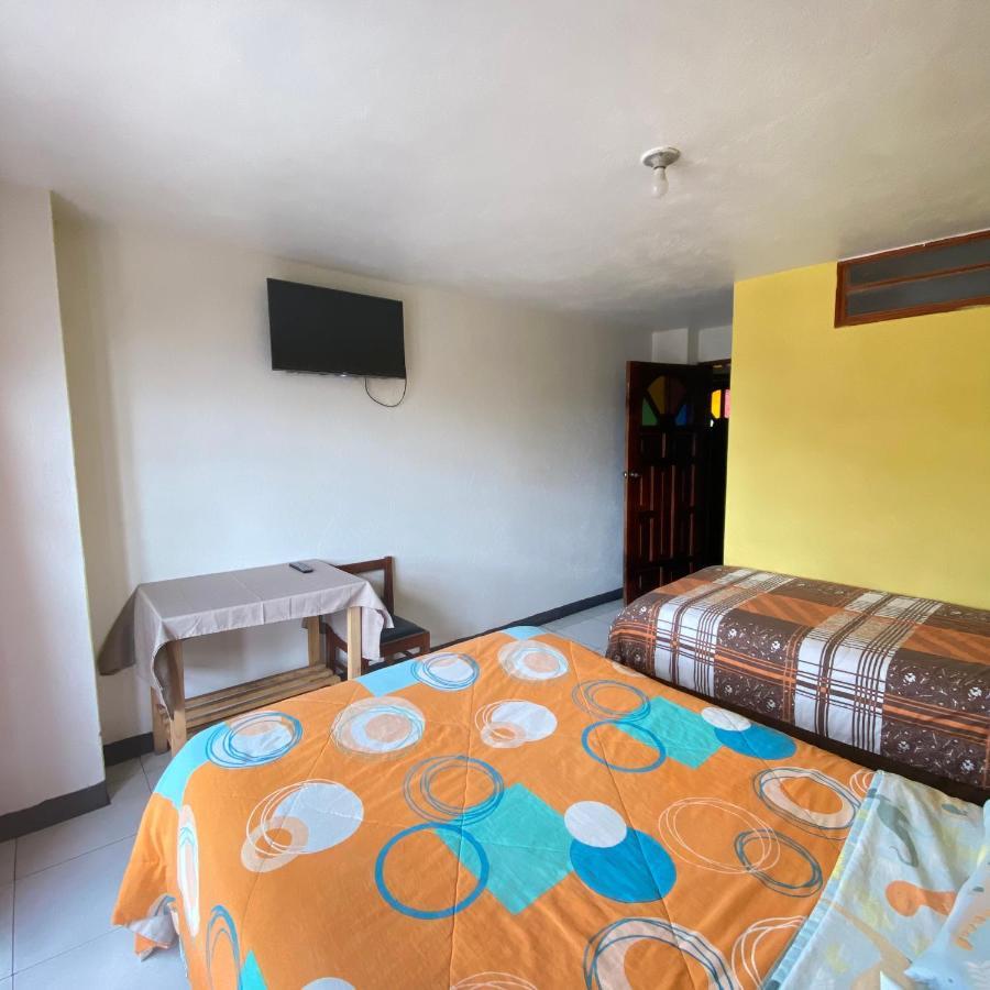 Hostal Chasqui 奥塔瓦洛 外观 照片
