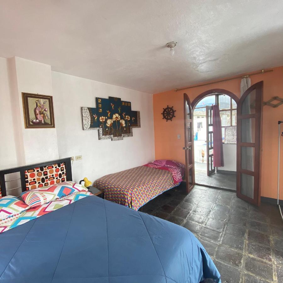 Hostal Chasqui 奥塔瓦洛 外观 照片