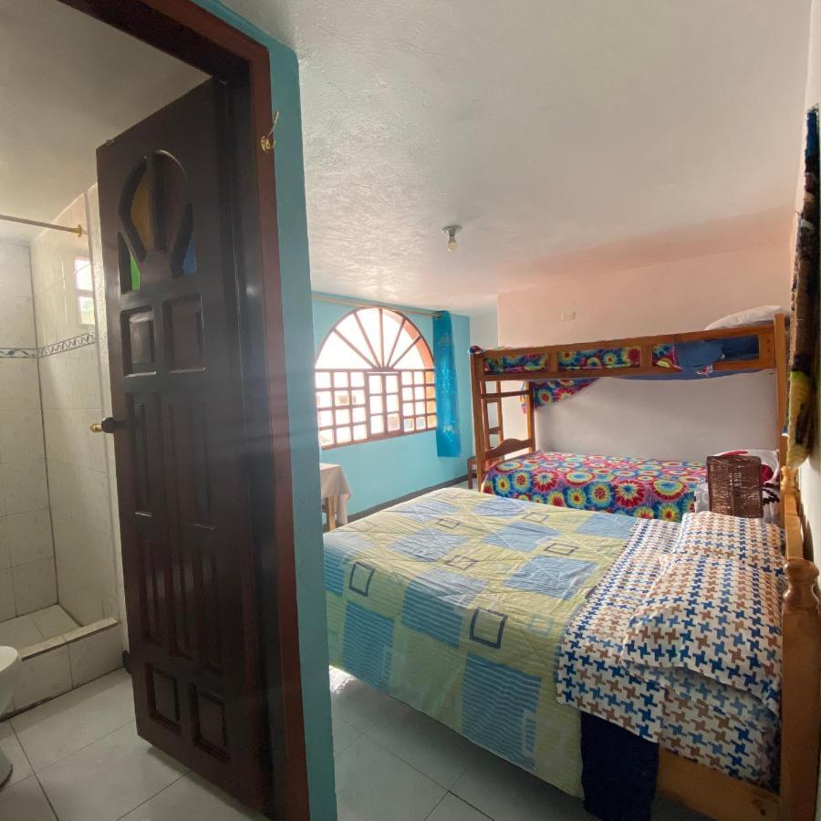 Hostal Chasqui 奥塔瓦洛 外观 照片