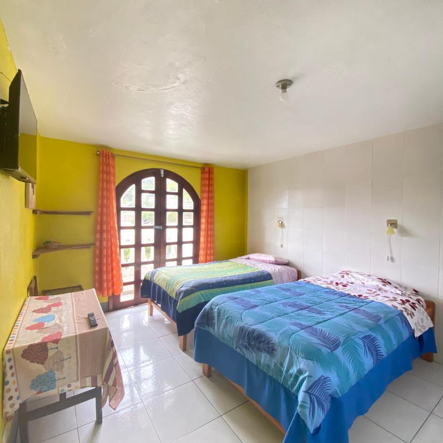 Hostal Chasqui 奥塔瓦洛 外观 照片