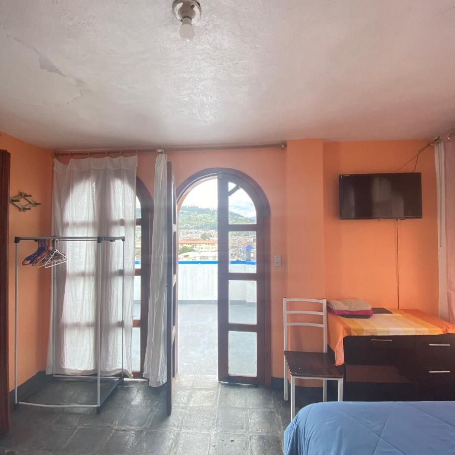 Hostal Chasqui 奥塔瓦洛 外观 照片