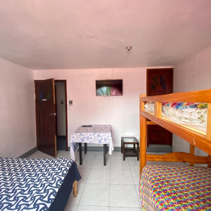 Hostal Chasqui 奥塔瓦洛 外观 照片