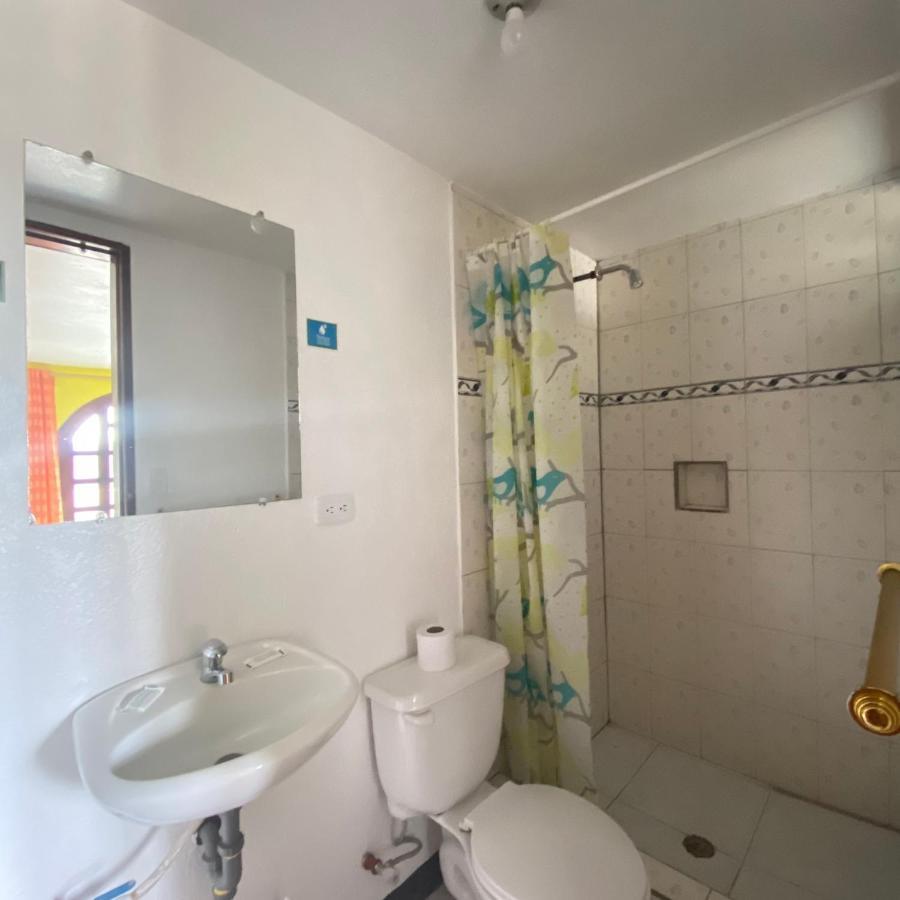 Hostal Chasqui 奥塔瓦洛 外观 照片