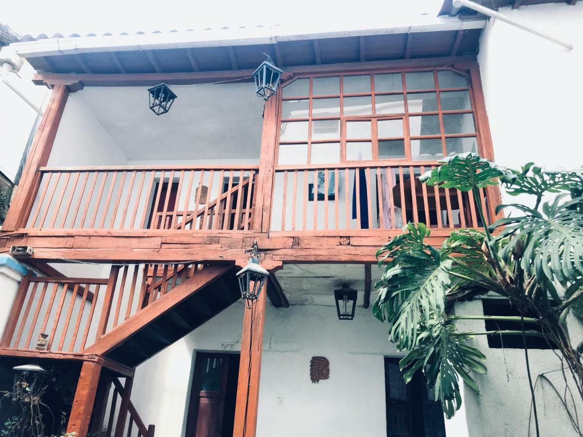 Hostal Chasqui 奥塔瓦洛 外观 照片
